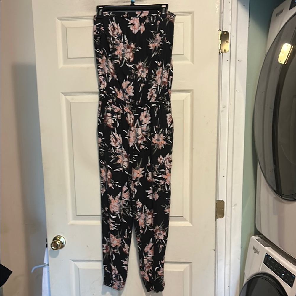 Azure Skies Floral Jumpsuit Size Small Black